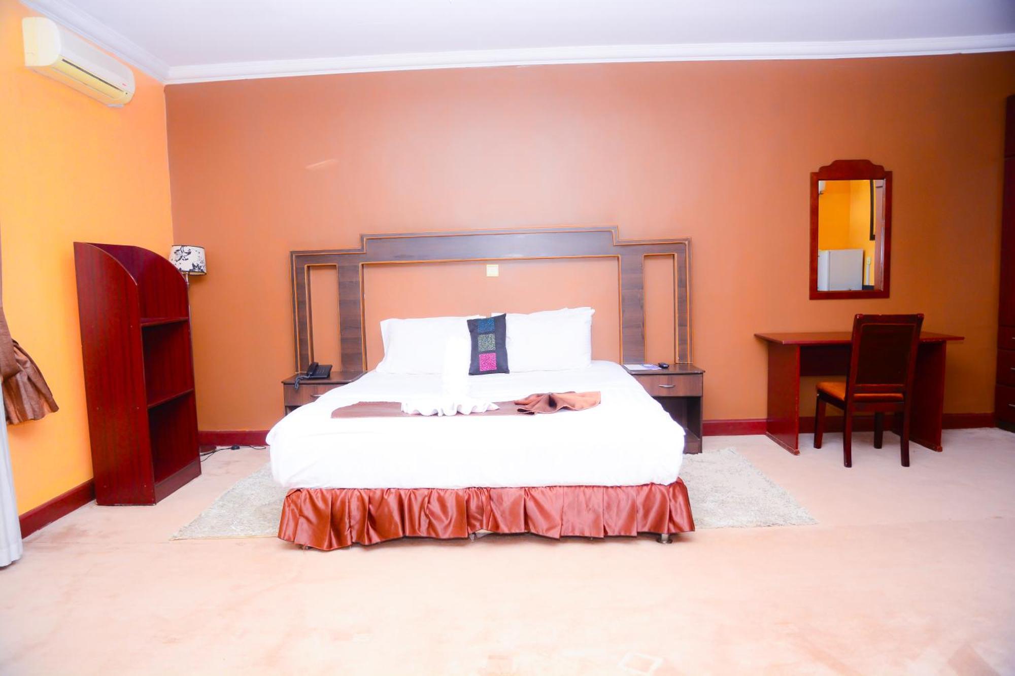 קיגאלי The Country Inn Hotel מראה חיצוני תמונה